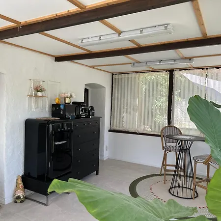Bedroom With Extension On Veranda Apartman *